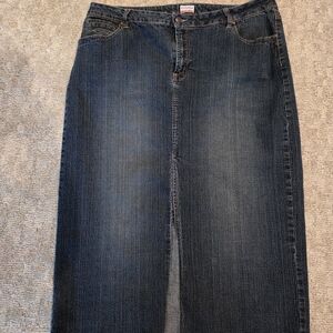 Dark Wash Women's Denim Maxi Stretch Slit Skirt  Size 18